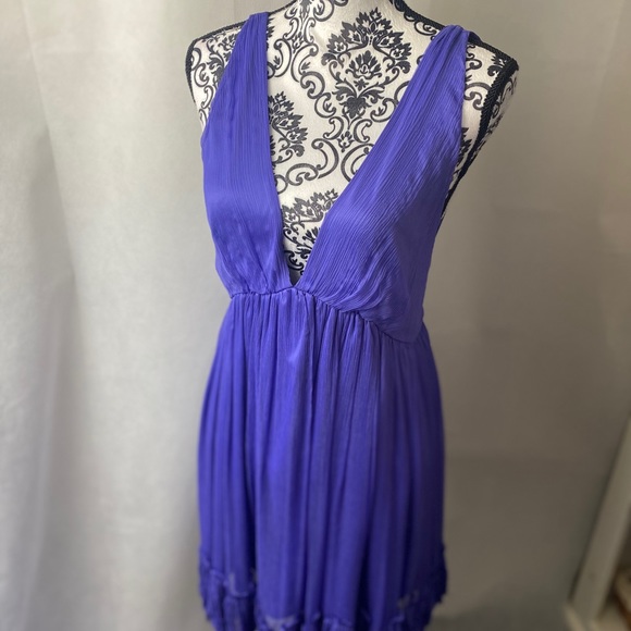 ELIZABETH JAMES Purple passion cocktail